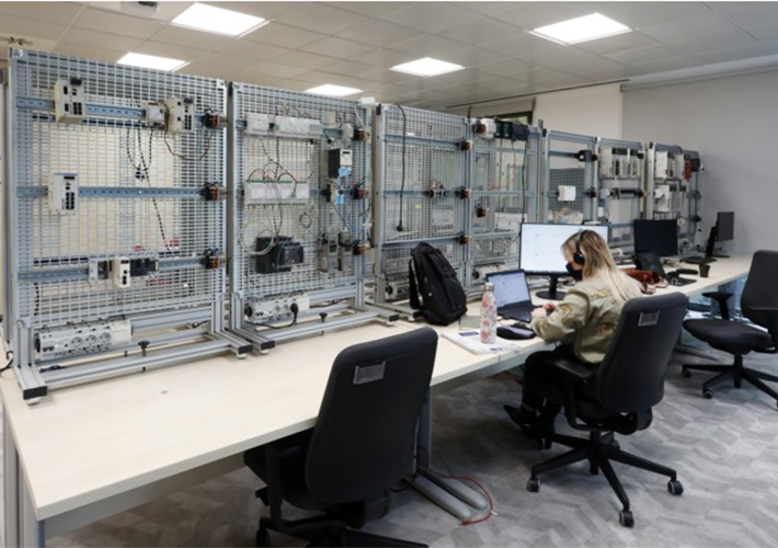 foto noticia Schneider Electric elige Barcelona para su nuevo Hub Digital internacional.